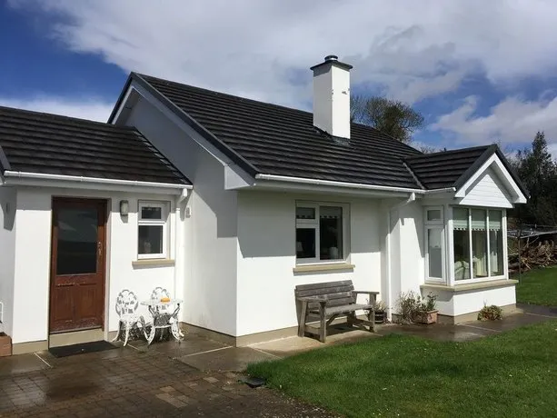 Glenview Lodge - Image 1