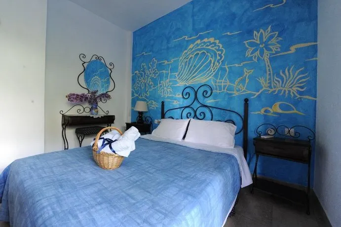 Thalassa Hotel - Image 1