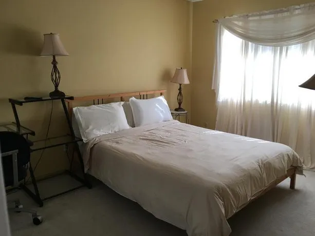 Luxurious Mountain View Condominium - Image 1