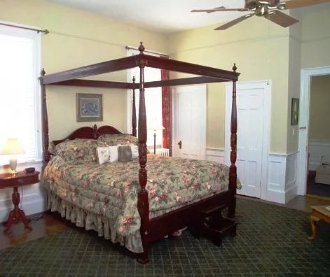 A Camden SC Bed and Breakfast - Image 1