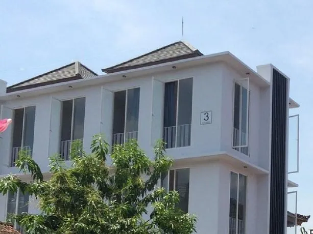 Kuta Three Hotel - Image 1