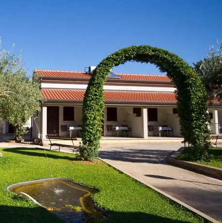 Guesthouse Zatisje - Image 1