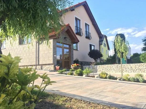 PRIVÁT 261 - Alžbeta Sikorská - Image 1