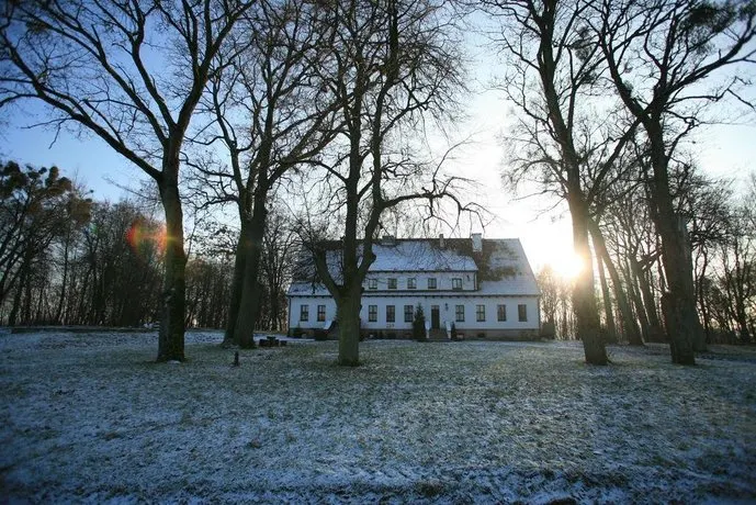 Dwór Szwalk - Image 1