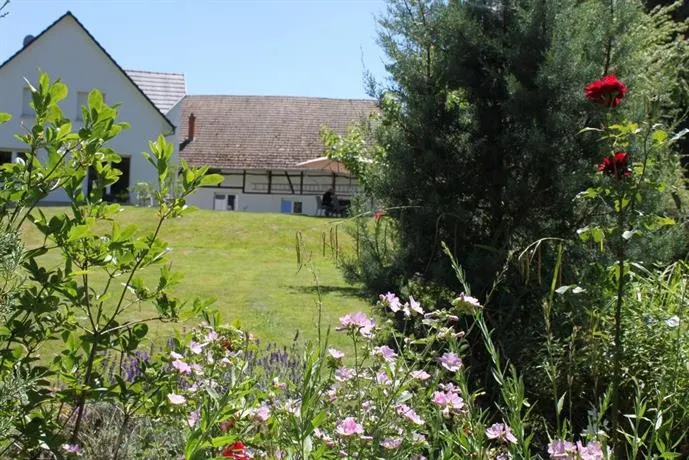 Le Clos Saint Morand - Image 1