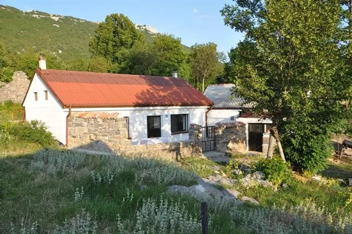 Mountain Cottage Mons Baebius - Image 1