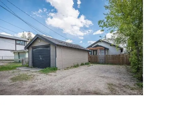Holiday Home 4 Street - Image 1