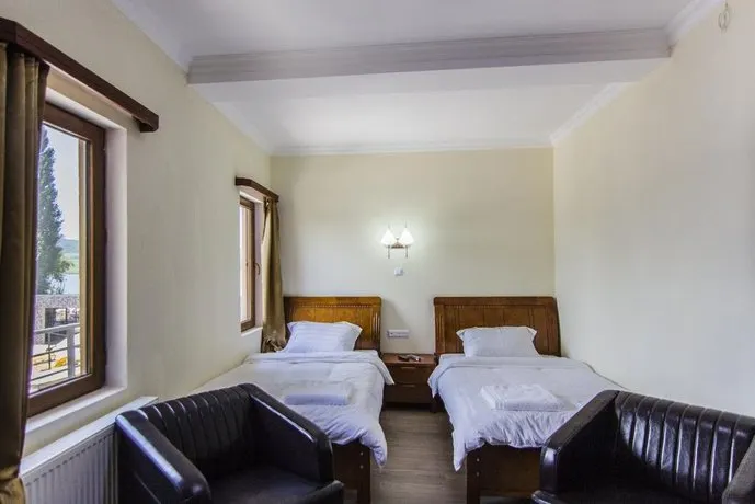 Hotel Griff Inn - Image 1