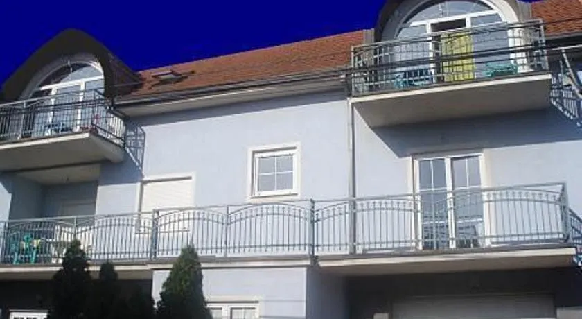 Villa Mondo - Image 1