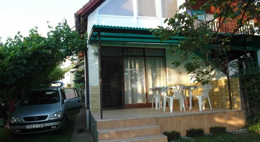 Balatoni nyaralo Kovesteto - Image 1