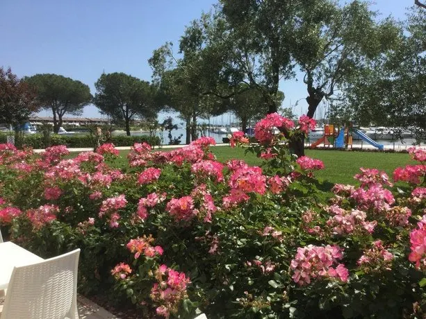 Signora Ruth - Aprilia Residence - Image 1