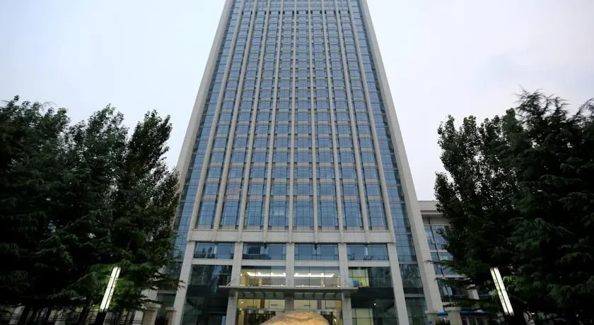 YanTai Haiyue Hotel - Image 1