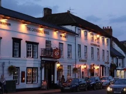 The Catherine Wheel Hotel - Image 1