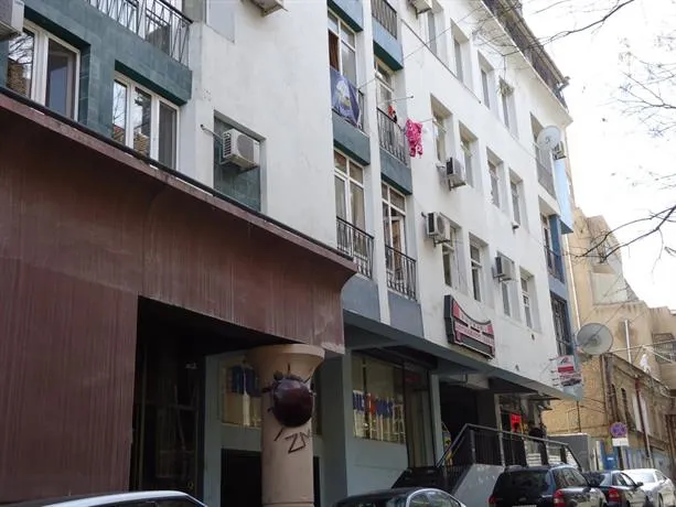Verahouse Apartment - Image 1