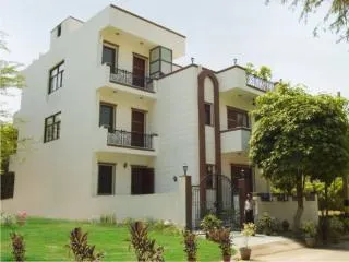Tree Top Greens Serviced Apartments - Image 1