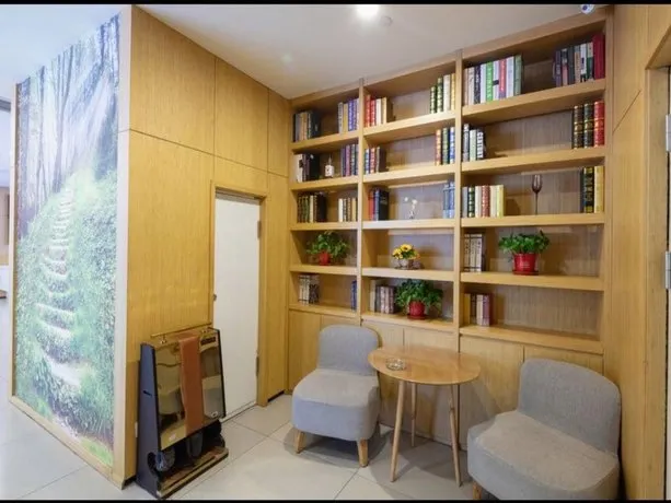 Starway Hotel Taiyuan Xiayuan - Image 1