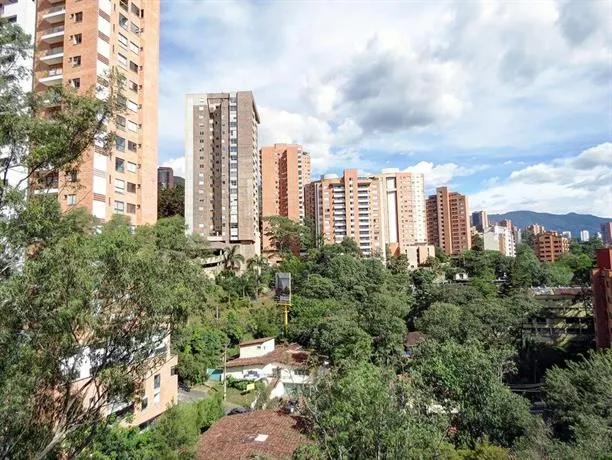 Apartaestudio en el Poblado - Image 1