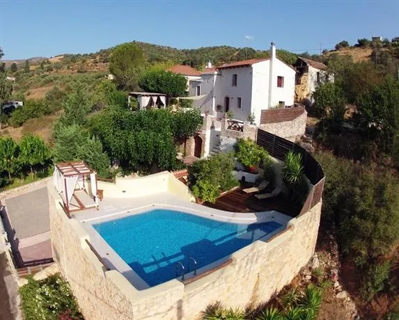 Verekinthos Villas - Pool, Hot Tub, BBQ, Kids Playground, Stunning Mountain Views - Image 1