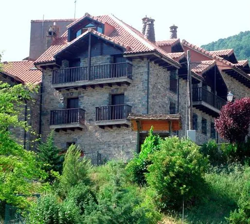 Apartamentos Casa Alcaire - Image 1