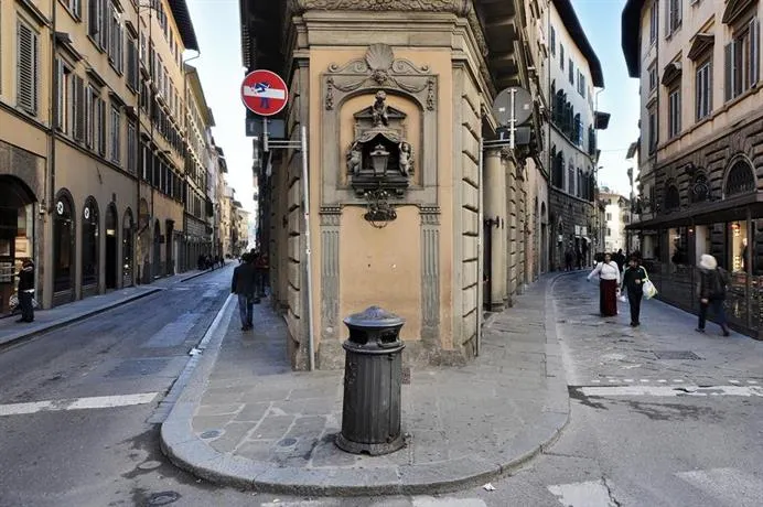 Palchetti Palace Apt 5 - Image 1