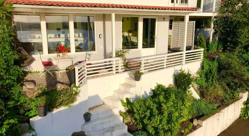 Lovely studio apartment seaview & private sauna - Image 1