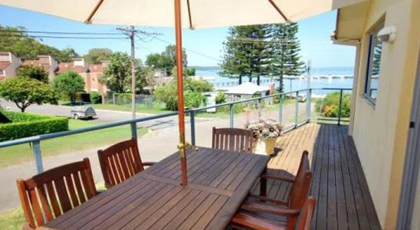 Sunset Place' 1/29 Sunset Boulevard- gorgeous townhouse so close to the water - Image 1