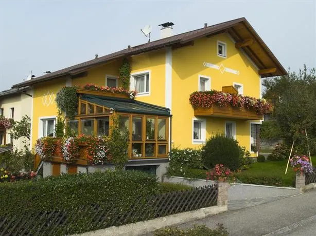 Privatzimmer Kloibhofer - Image 1
