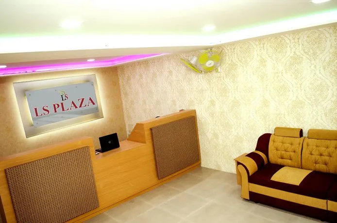 LS PLAZA - Image 1