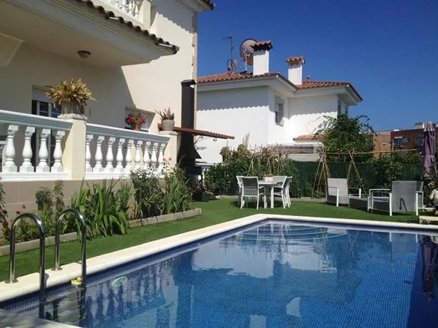 Villa Togo - Image 1
