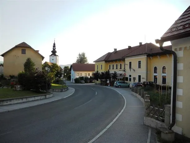 Farm Stay Kramer - Image 1