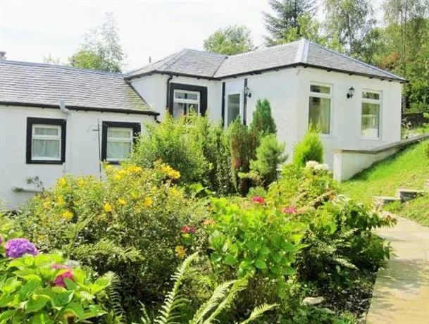 Dunstaffnage Cottage - Image 1