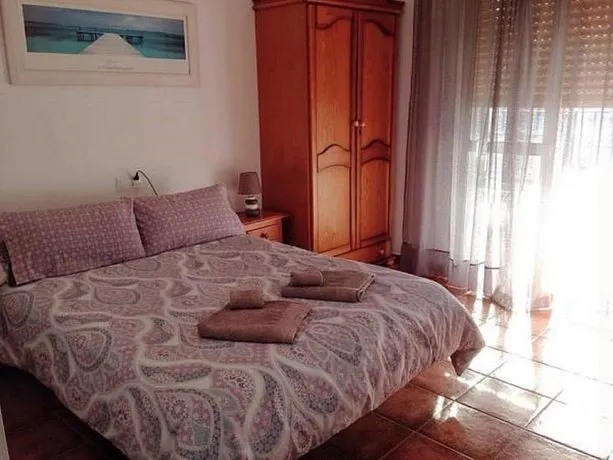 Hostal Puerto de Santa Maria - Image 1