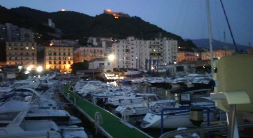 Mini Hotel On Board - Image 1