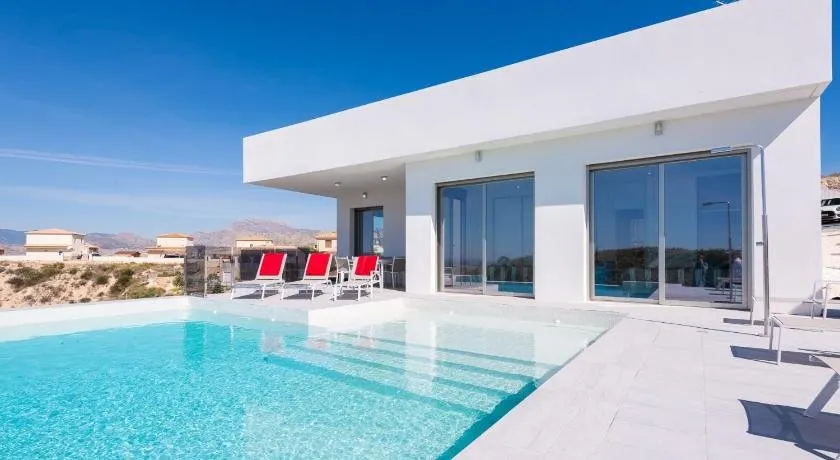 Luxury Villa Mistral - Image 1