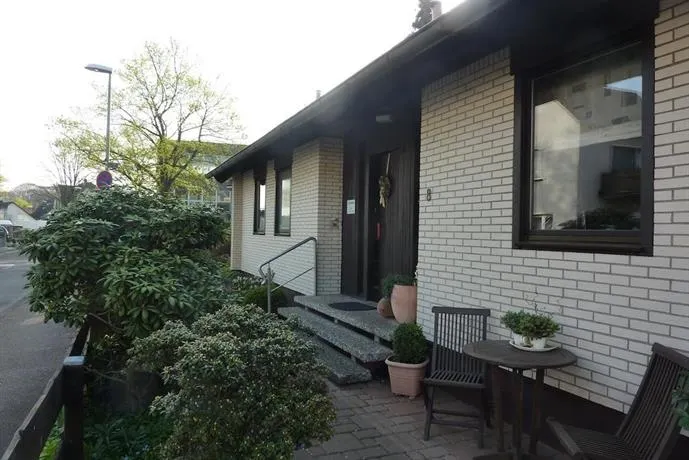 Nicht Daheim Und Doch zu Hause - Image 1