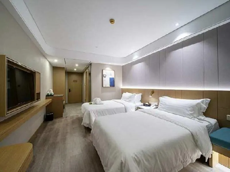 Lavande Hotel (Nanjing Jinma Road Metro Station) - Image 1
