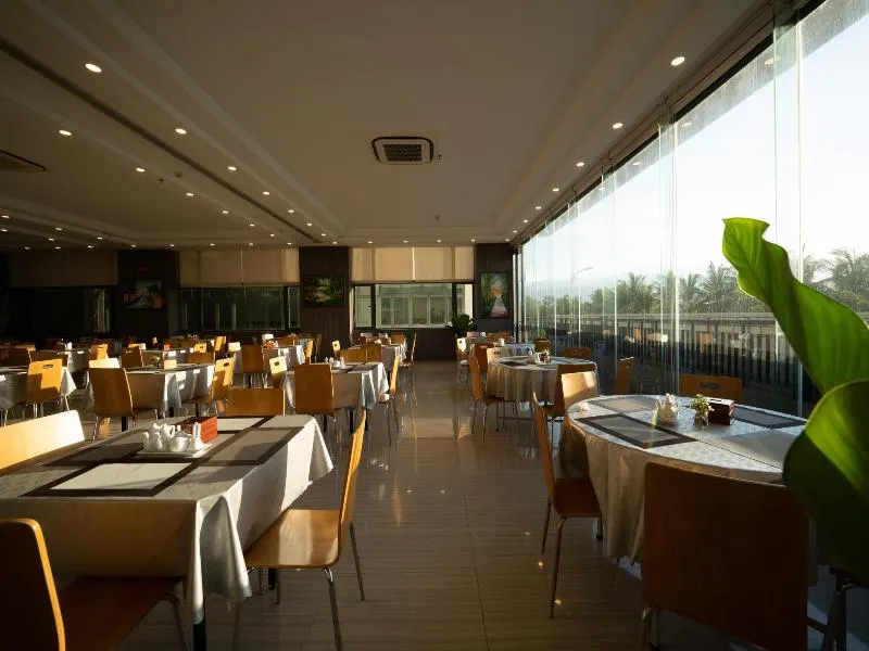 Golden Sea 3 Hotel - Image 1