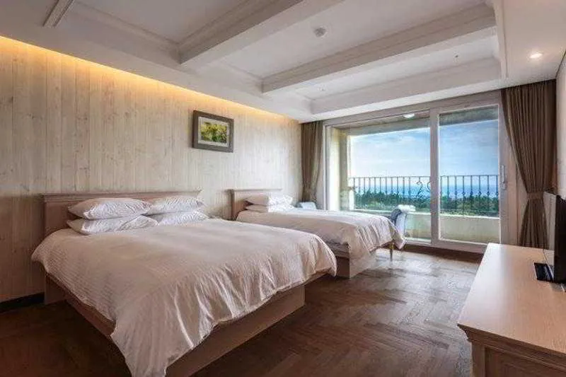 Toscana Hotel - Image 1