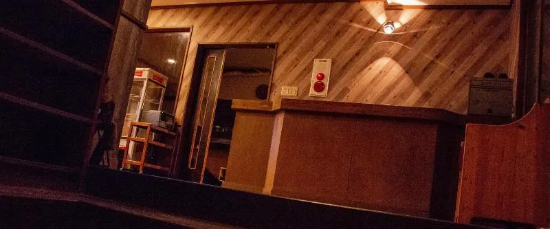 Lodge Raven - Image 1