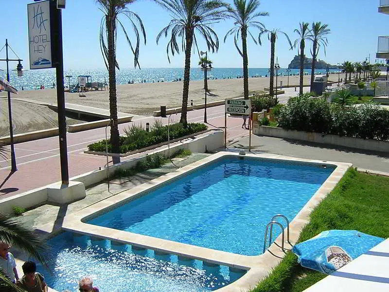 Sundays Beach - Image 1