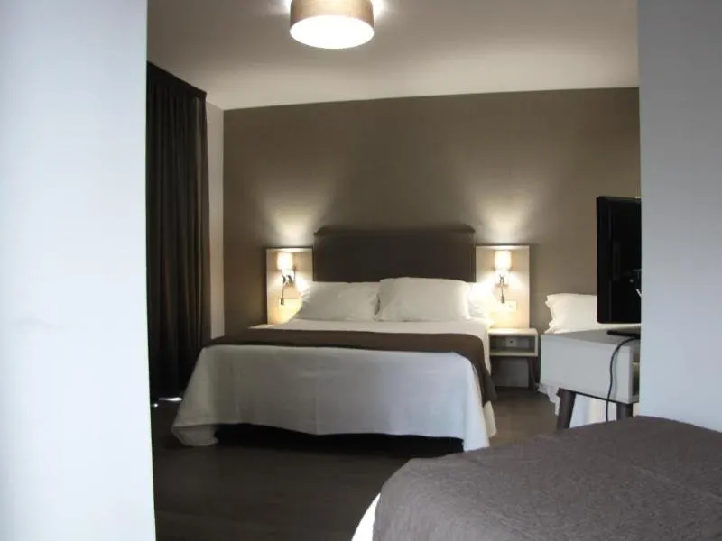 Hotel Ton - Image 1