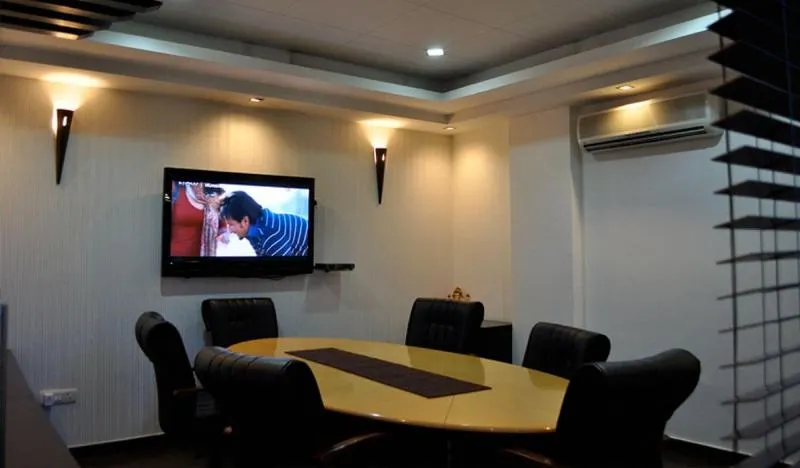 Solo Victoria Hotel - Image 1