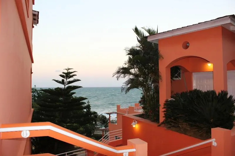 Rival Hotel - Image 1