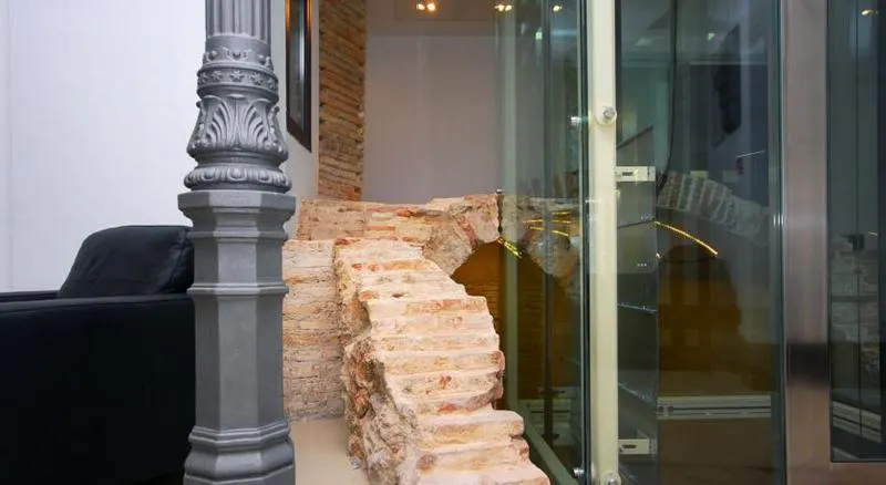 Domus Plaza Zocodover - Image 1