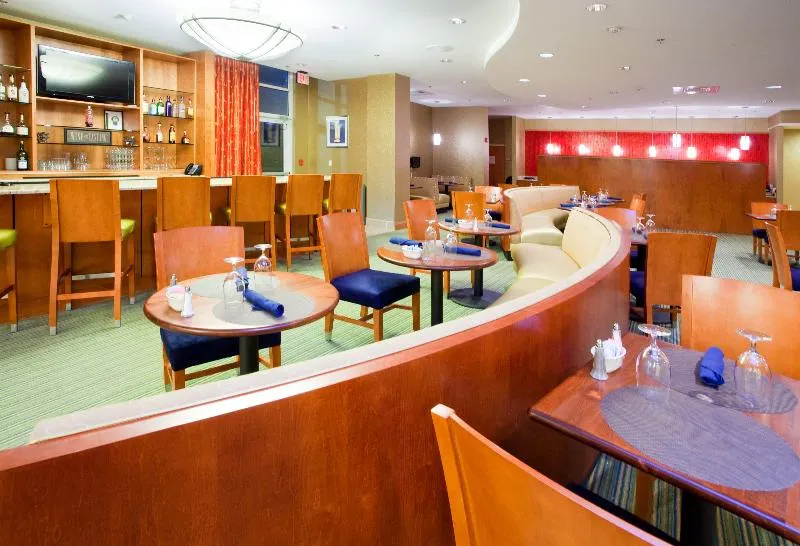 Southpark Hotel - Image 1