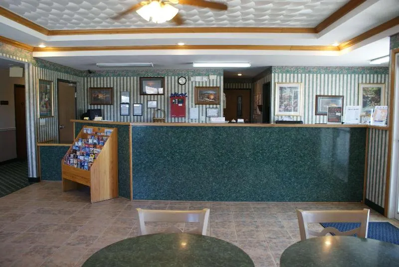 Americas Best Value Inn - Image 1