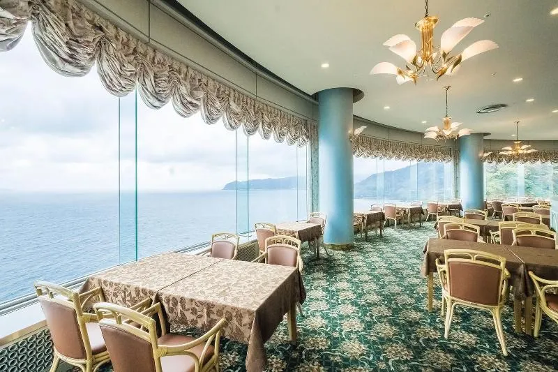 Hotel New Akao & Hotel Royal Wing - Image 1