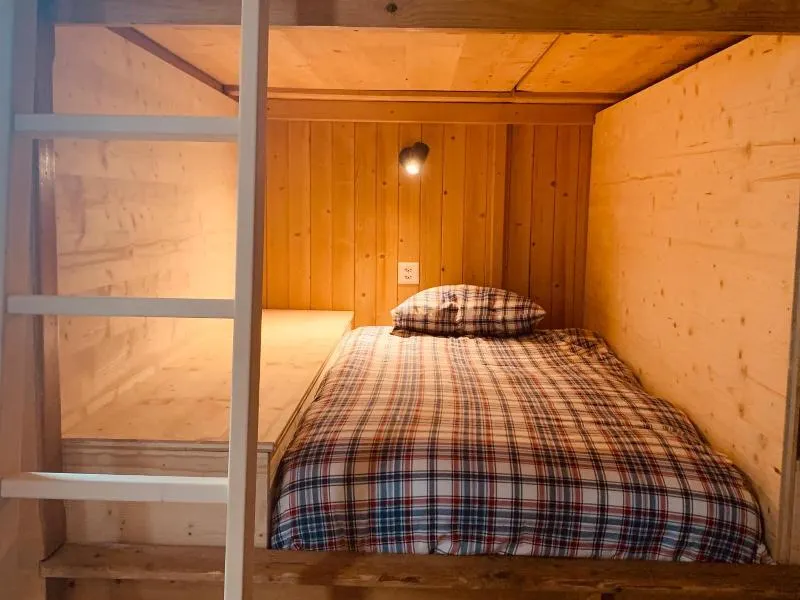 Freeride Hostel - Image 1