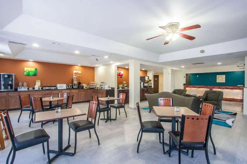 Quality Inn And Suites Centerville - Image 1