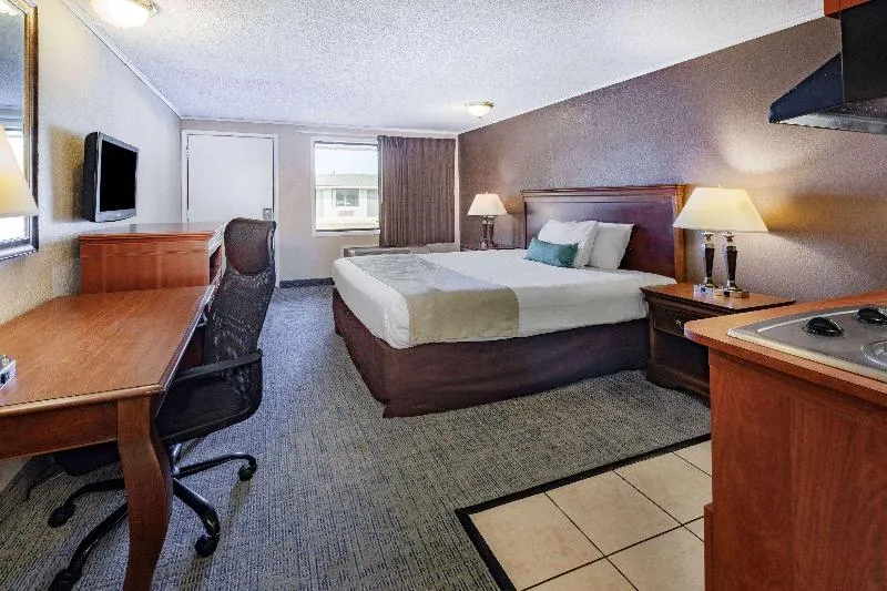 Travelodge by Wyndham Monroe - Image 1